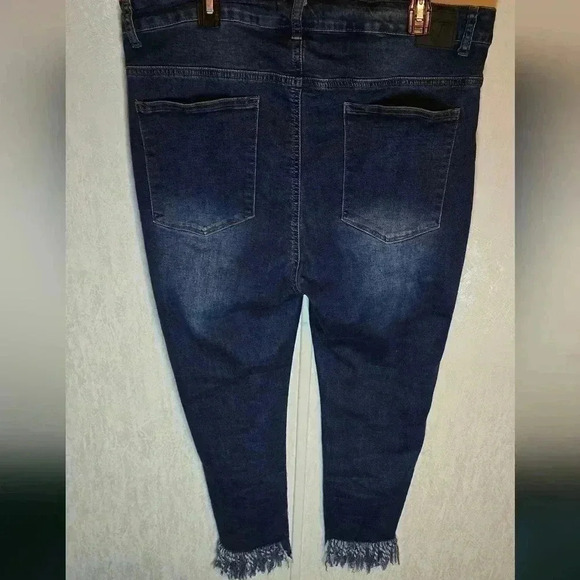 Lucky &‎ Blessed Women's 5 Pockets Jeans Denim Frayed Hem Ankle Skinny Size 18 - Picture 9 of 9